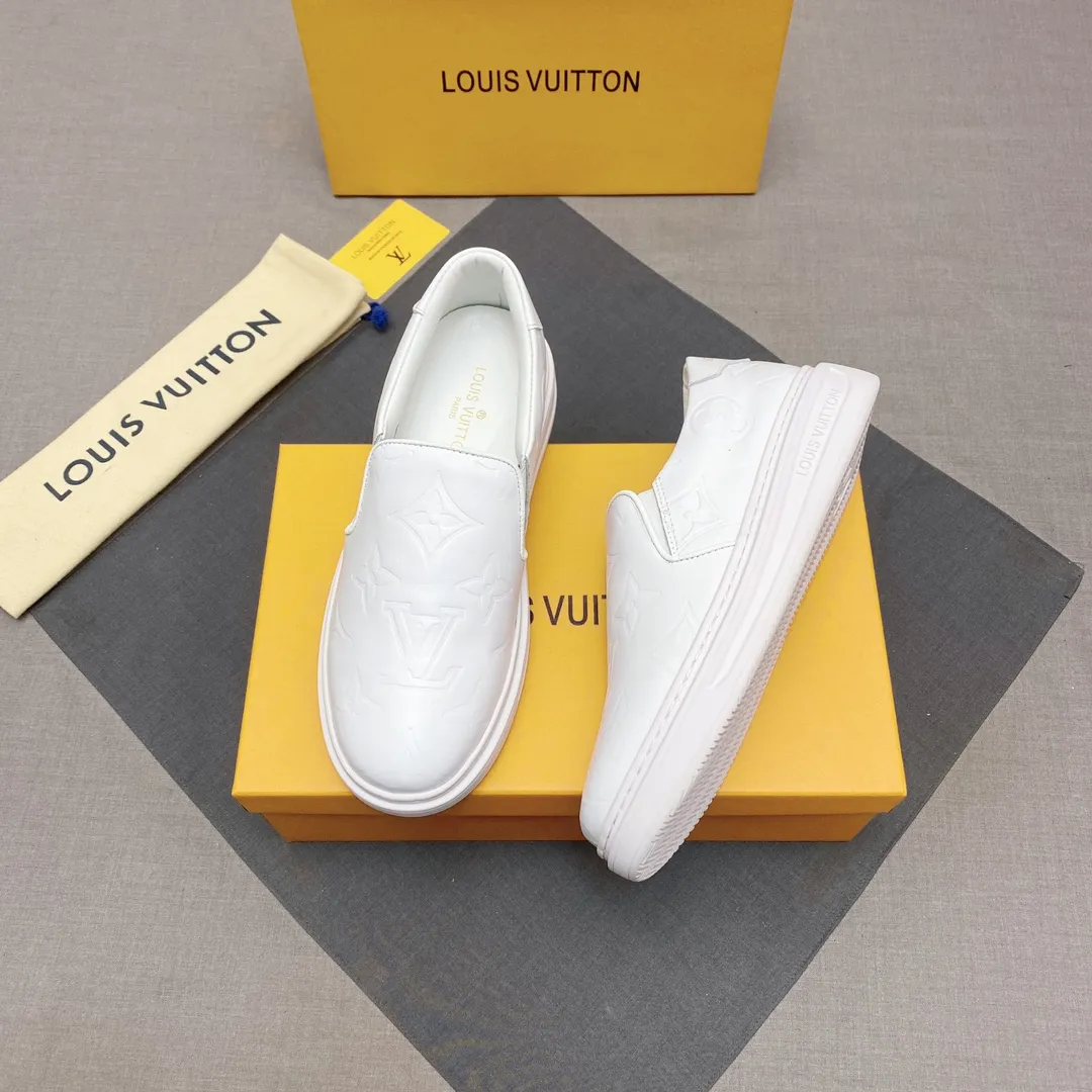 p360【Lv】Description: The latest elements of men’s casual shoes are trending all over the world🇨🇳The official website is hot selling, made one to one at the counter, the fabric is imported cowhide from Italy with the original ➕Imported sheepskin lining☘️Original non-slip outsole, breathable and comfortable——Code number: 38-44 No. 019